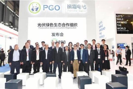 新品發(fā)布，無(wú)人機展示     金鴻泰驚艷亮相SNEC 2017