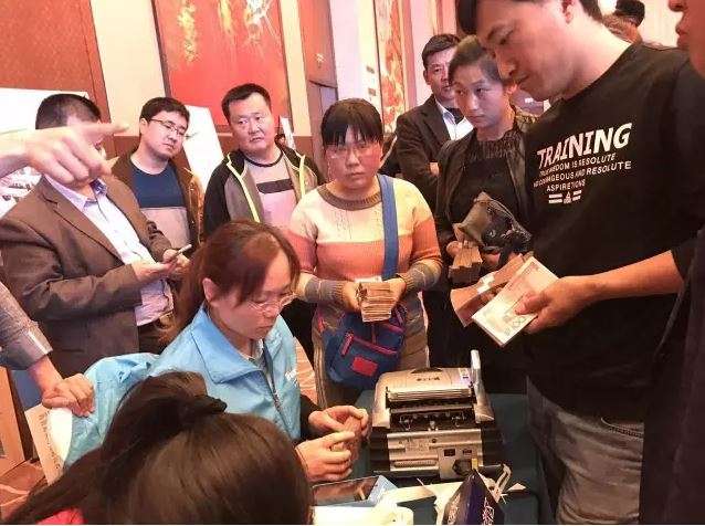 直擊天合光能千縣萬(wàn)鎮光伏科普行濰坊站：400多人參會(huì )，成交1.9MW