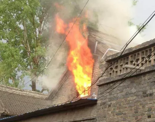 山西戶(hù)用光伏電站逆變器著(zhù)火了