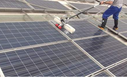 光伏電站已成家用電器，關(guān)于電站清洗我們應該注意什么？