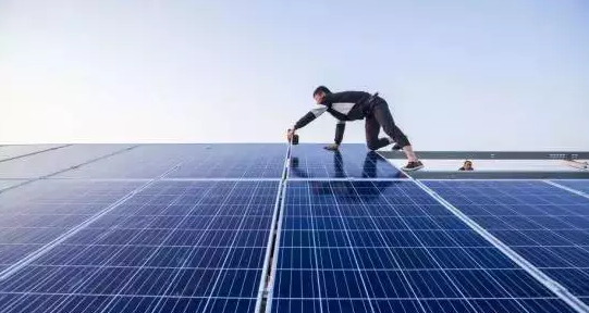 中國太陽(yáng)能電池板老化隱憂(yōu):回收利用面臨挑戰