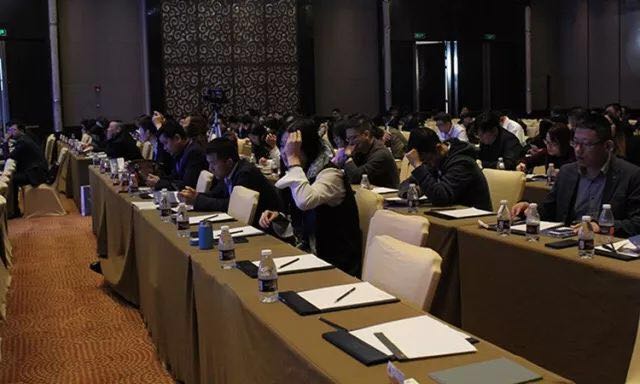 力爭上游，海納百川！2017光伏創(chuàng  )新大會(huì )，PVTOP50正泰連中三元