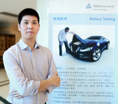 李衛春圍繞儲能商業(yè)化實(shí)踐，就“PV+ESS”服務(wù)模式進(jìn)行了主題演講