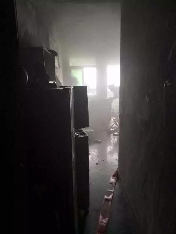 突發(fā)：深圳某住戶(hù)違規組裝光伏發(fā)電系統，引發(fā)火災...
