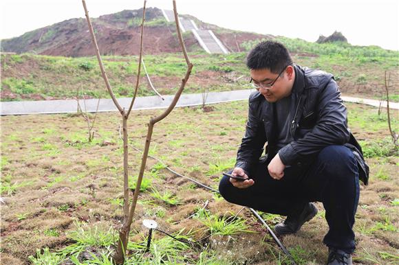重慶首個(gè)光伏泵站在榮昌建成投用助農民澆地省錢(qián)高效