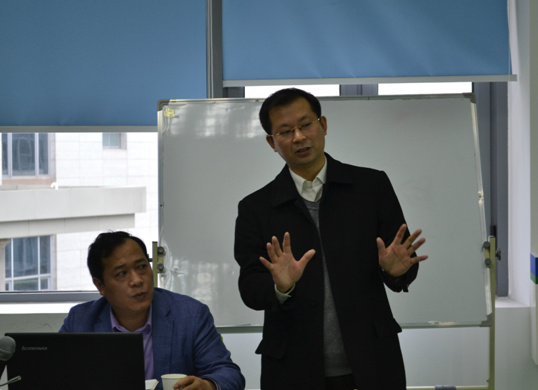 國家電投貴州金元副總經(jīng)理黃鶴一行 蒞臨正硅新能源考察指導工作