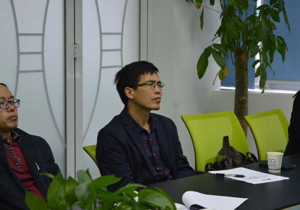 國家電投貴州金元副總經(jīng)理黃鶴一行 蒞臨正硅新能源考察指導工作