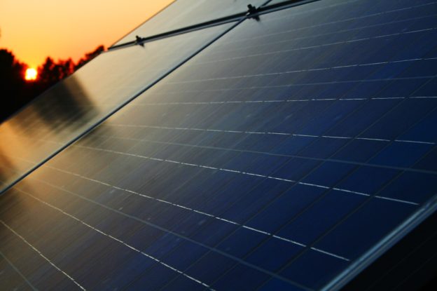 世界太陽(yáng)能設備量迅速攀升 2017年新增98.9GW