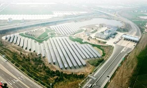 江蘇省高速公路首批互通區分布式光伏電站并網(wǎng)投運
