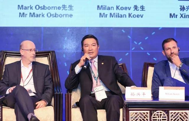 舒樺、朱戰軍、孫興平SNEC對話(huà)全球光伏領(lǐng)袖