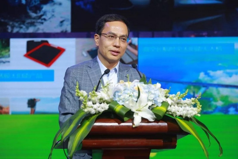 漢能創(chuàng )始人李河君:共同迎接全球移動(dòng)能源時(shí)代到來(lái)