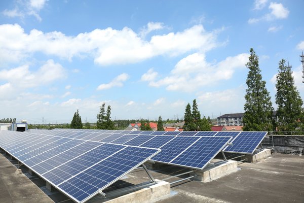 上海市松江區新浜學(xué)校屋頂光伏電站掠影