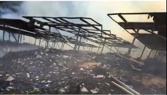 高溫預警，光伏電站進(jìn)入火災高發(fā)期，你家背板扛得住嗎？