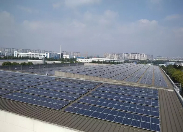 聯(lián)盛新能源攜手無(wú)錫富士電機 首個(gè)分布式光伏發(fā)電項目并網(wǎng)